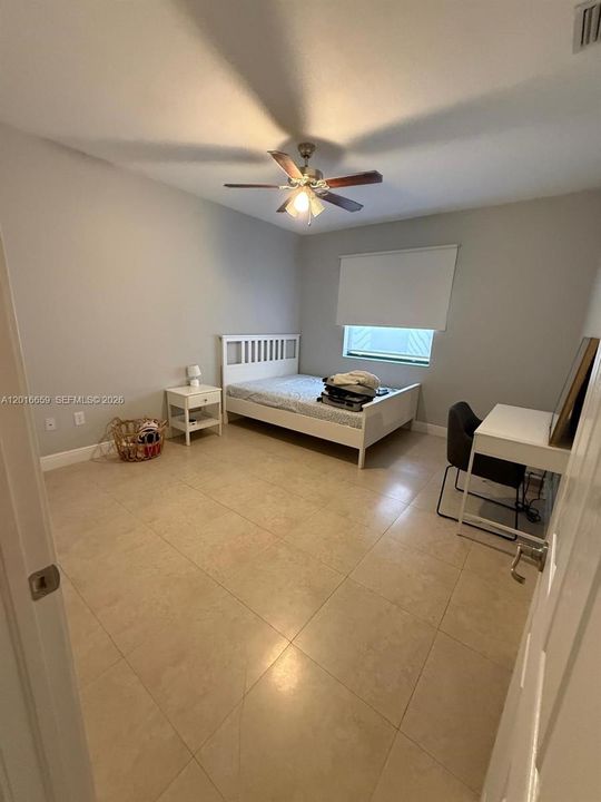 For Sale: $1,195,000 (5 beds, 4 baths, 3820 Square Feet)