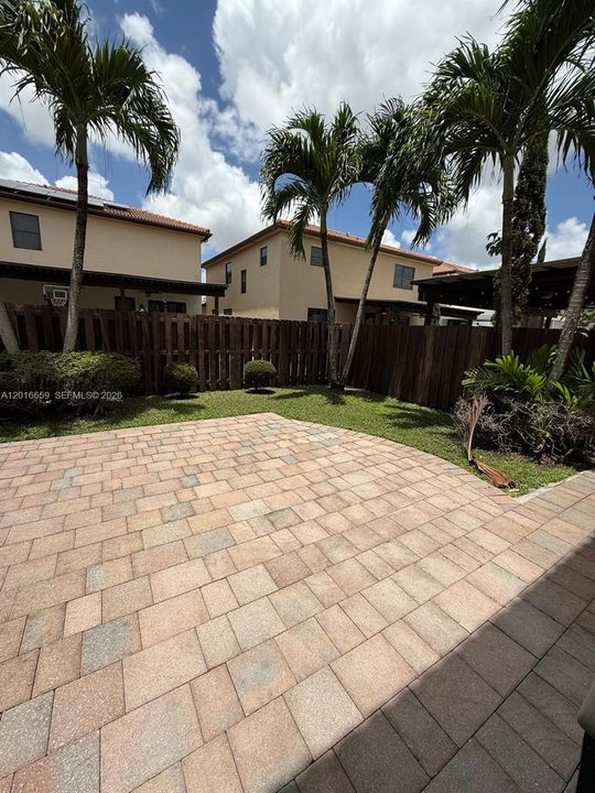For Sale: $1,195,000 (5 beds, 4 baths, 3820 Square Feet)
