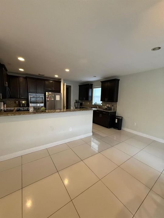 For Sale: $1,195,000 (5 beds, 4 baths, 3820 Square Feet)