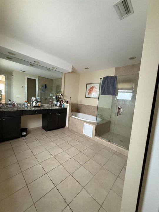 For Sale: $1,195,000 (5 beds, 4 baths, 3820 Square Feet)