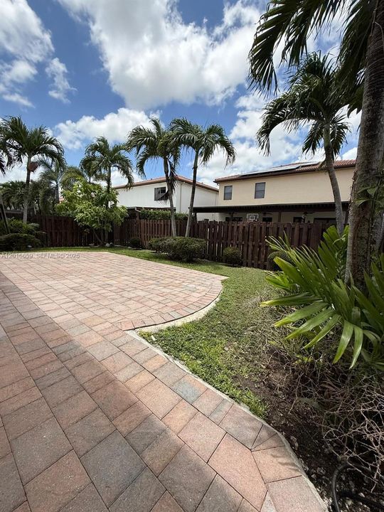 For Sale: $1,195,000 (5 beds, 4 baths, 3820 Square Feet)