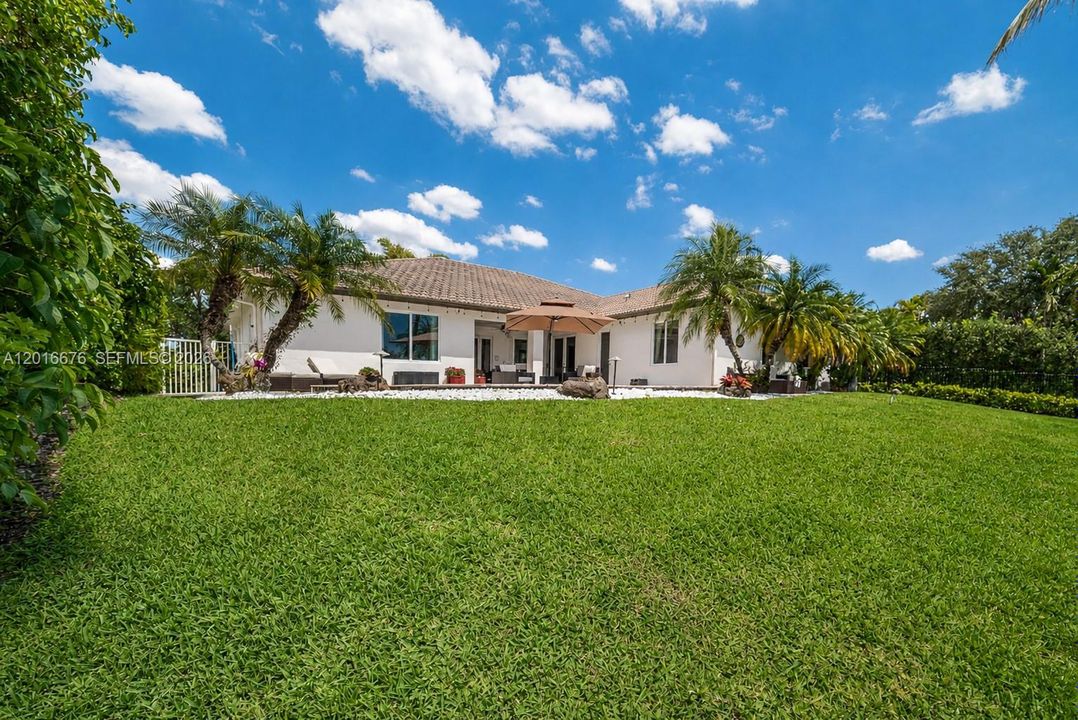 Active With Contract: $1,375,000 (5 beds, 3 baths, 3012 Square Feet)