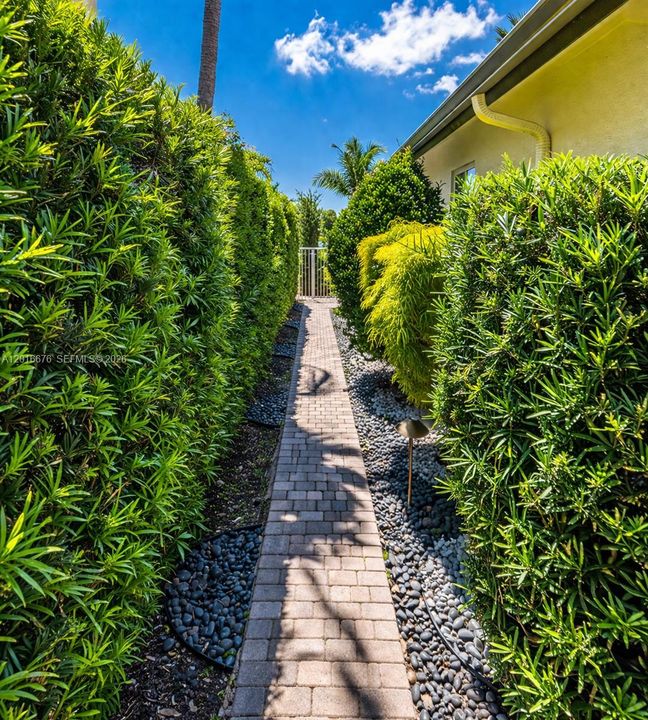 Active With Contract: $1,375,000 (5 beds, 3 baths, 3012 Square Feet)