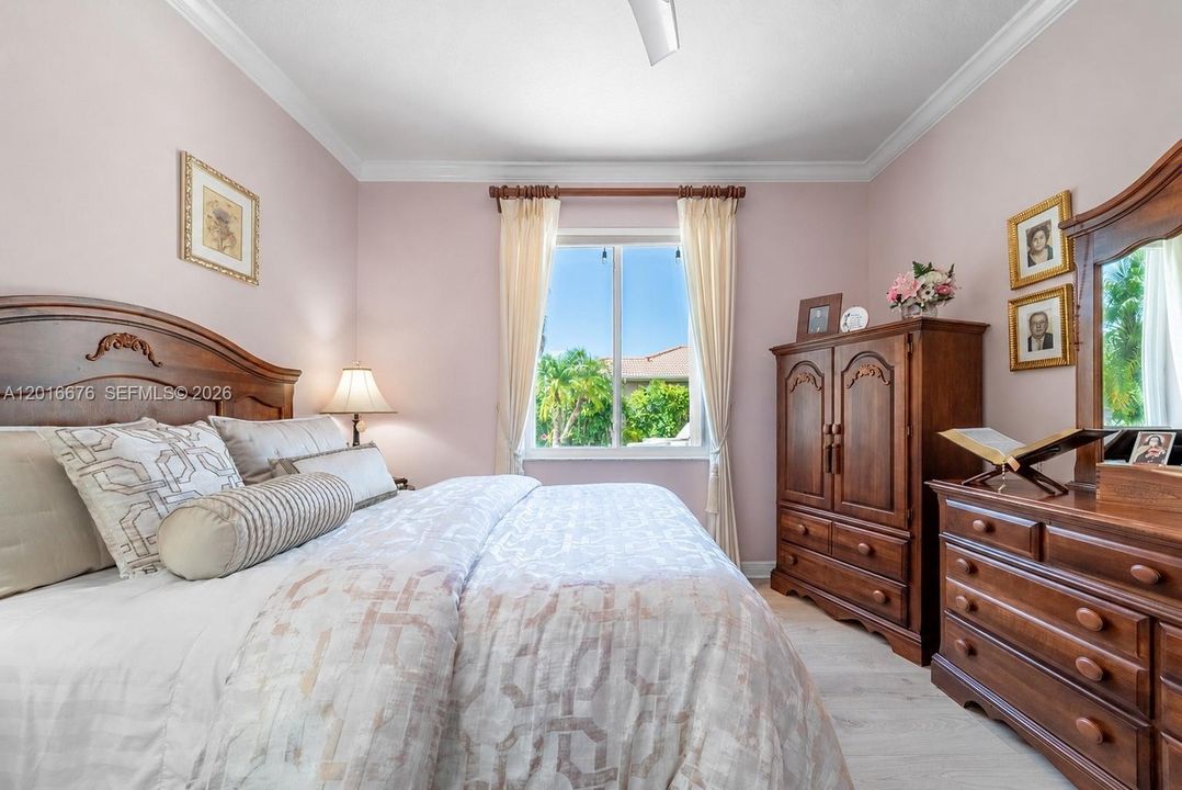 Active With Contract: $1,375,000 (5 beds, 3 baths, 3012 Square Feet)