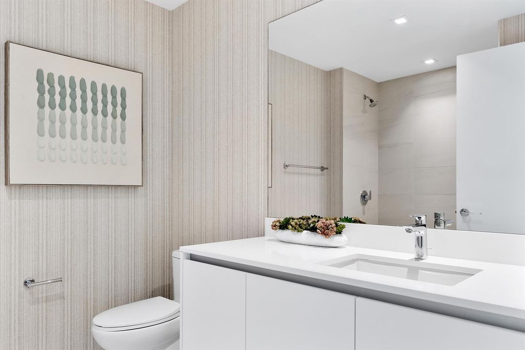 WIDE 30-1116 N Ocean Blvd #304_026