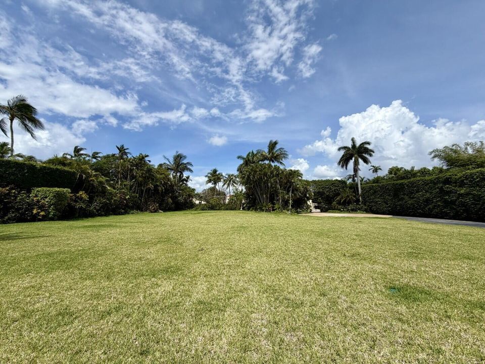 690 Island Dr