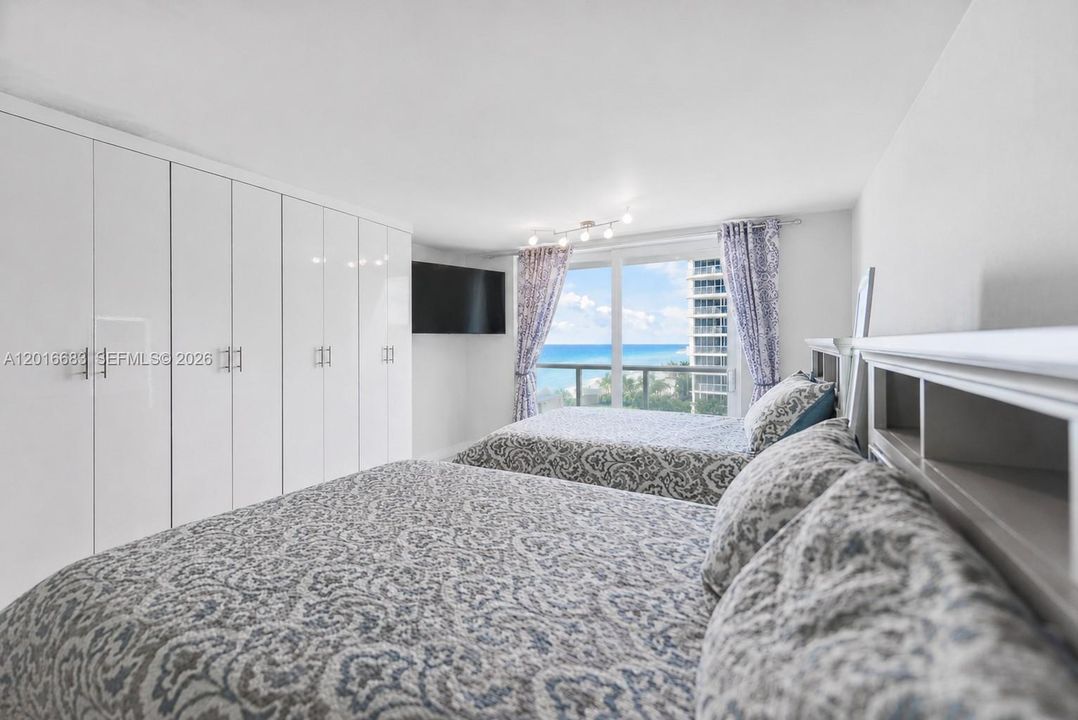 For Sale: $199,000 (0 beds, 1 baths, 360 Square Feet)