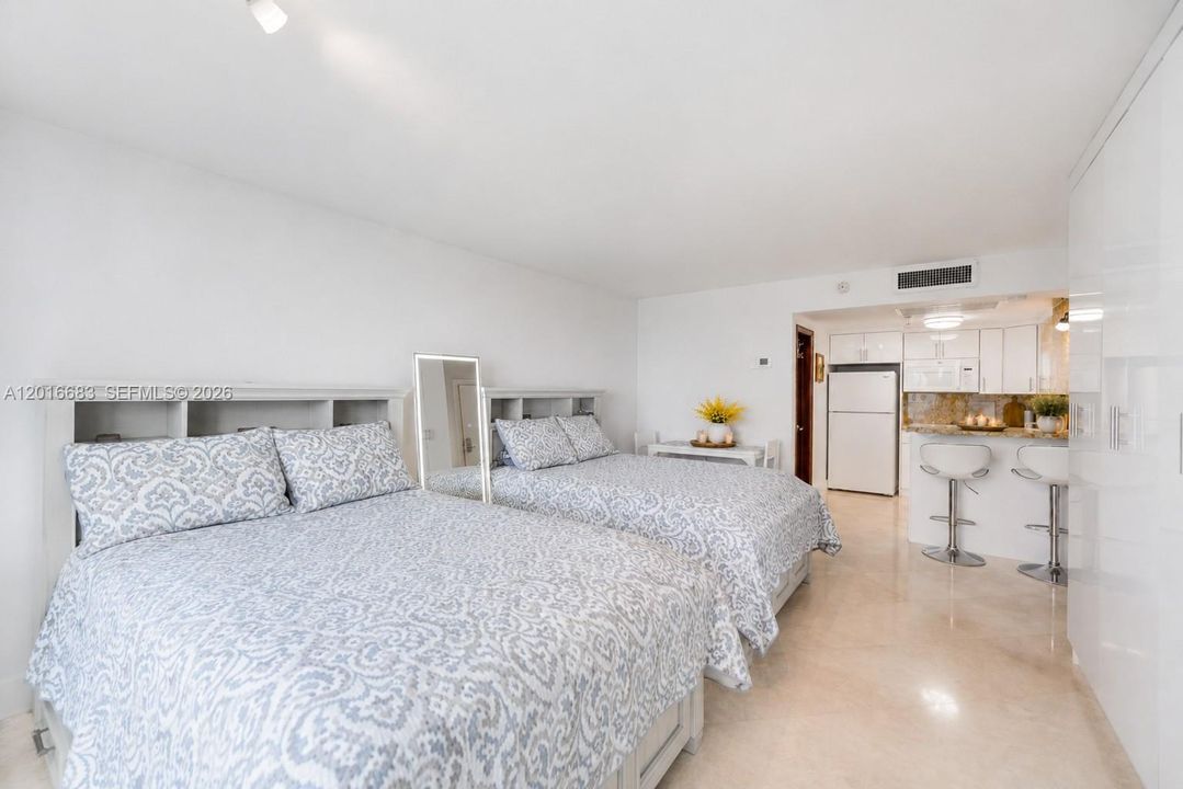 For Sale: $199,000 (0 beds, 1 baths, 360 Square Feet)