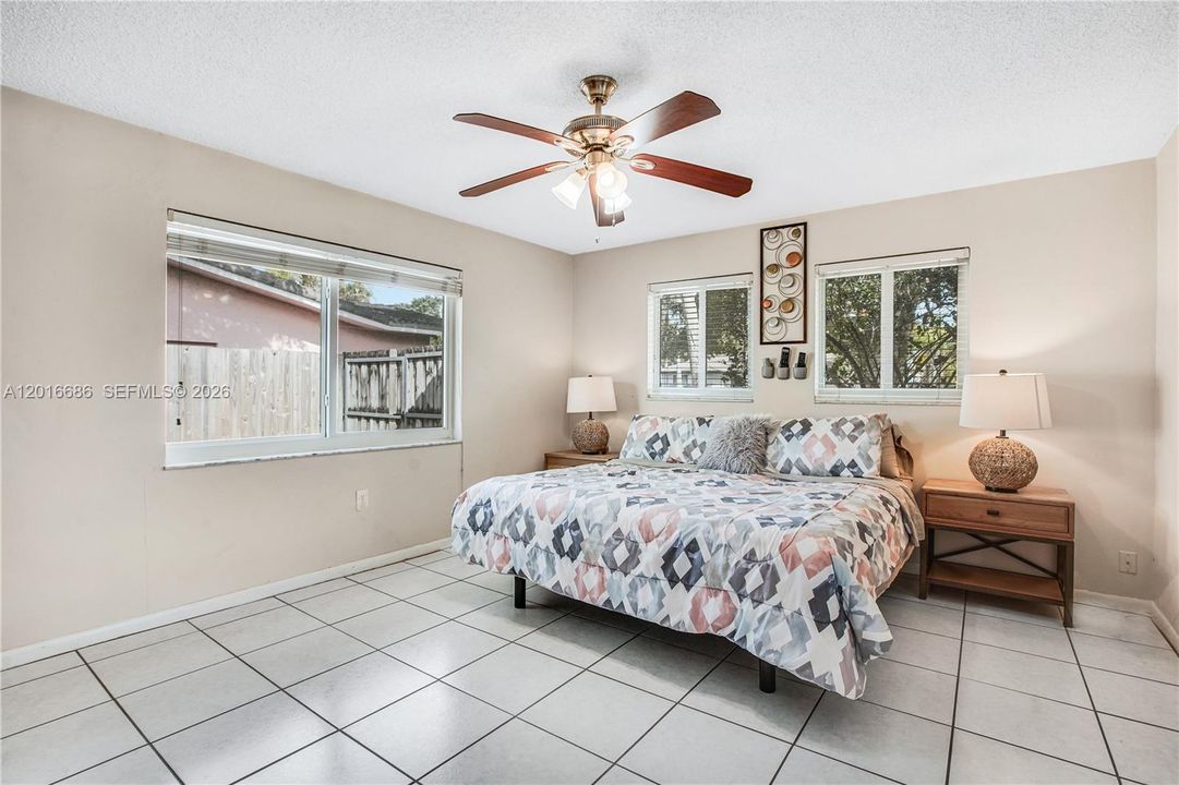 En Renta: $3,750 (3 camas, 2 baños, 1910 Pies cuadrados)