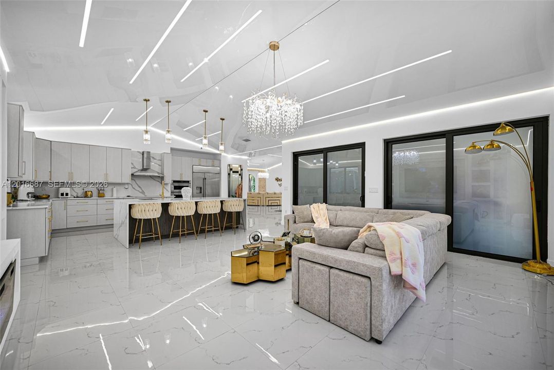 На продажу: $2,799,999 (5 спален, 2 ванн, 4396 Квадратных фут)