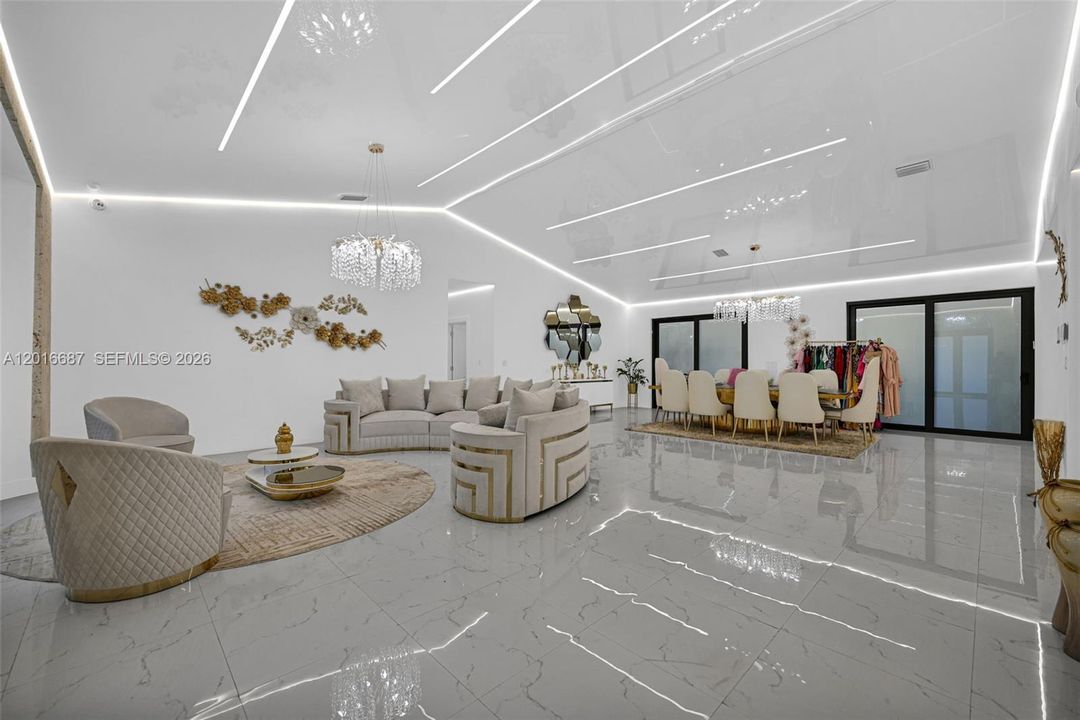 На продажу: $2,799,999 (5 спален, 2 ванн, 4396 Квадратных фут)