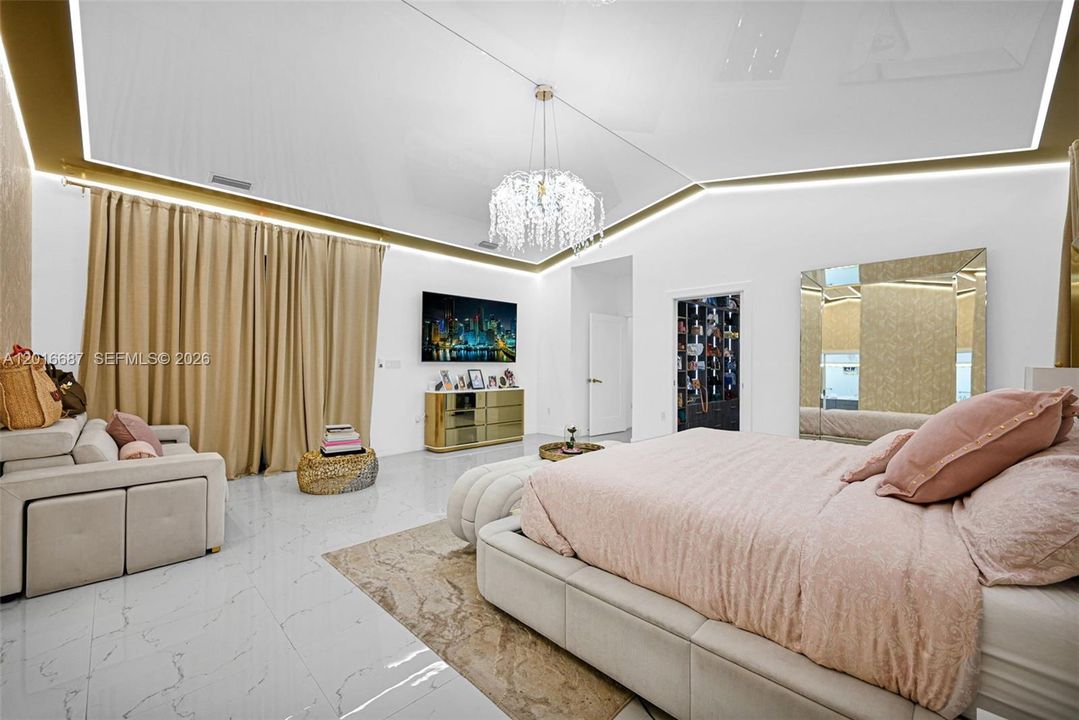 На продажу: $2,799,999 (5 спален, 2 ванн, 4396 Квадратных фут)