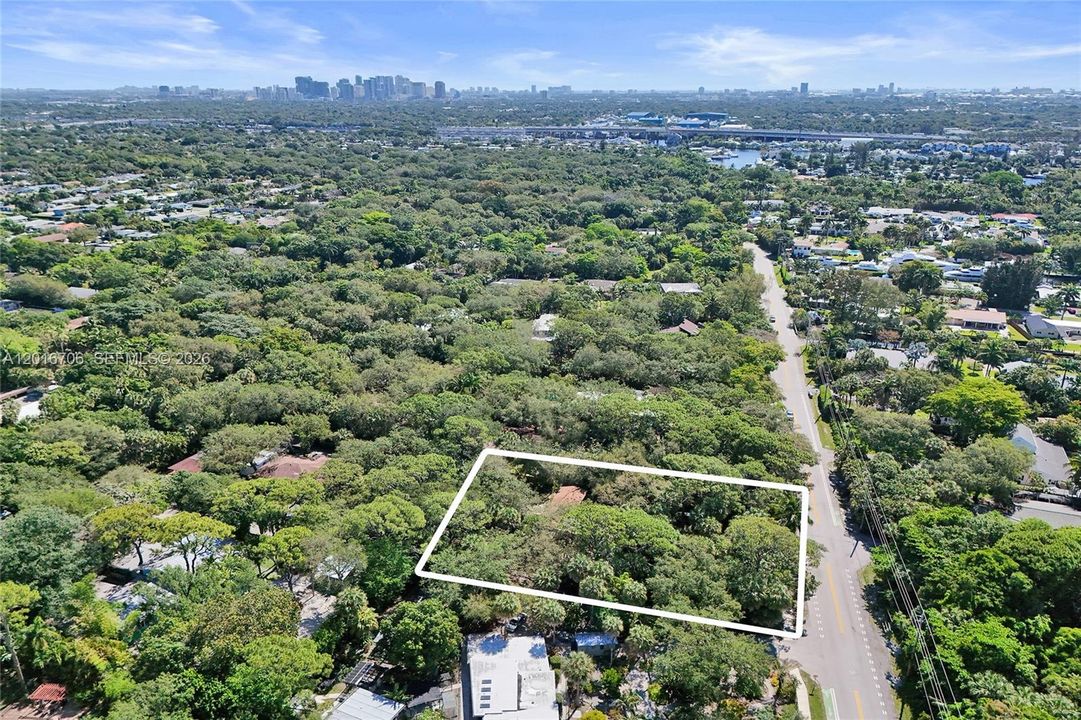 待售: $600,000 (0.60 acres)