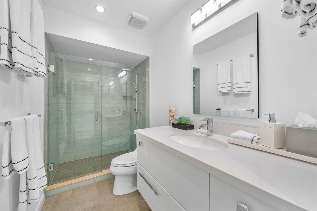 032-2335SouthOceanBoulevard-13-PalmBeach
