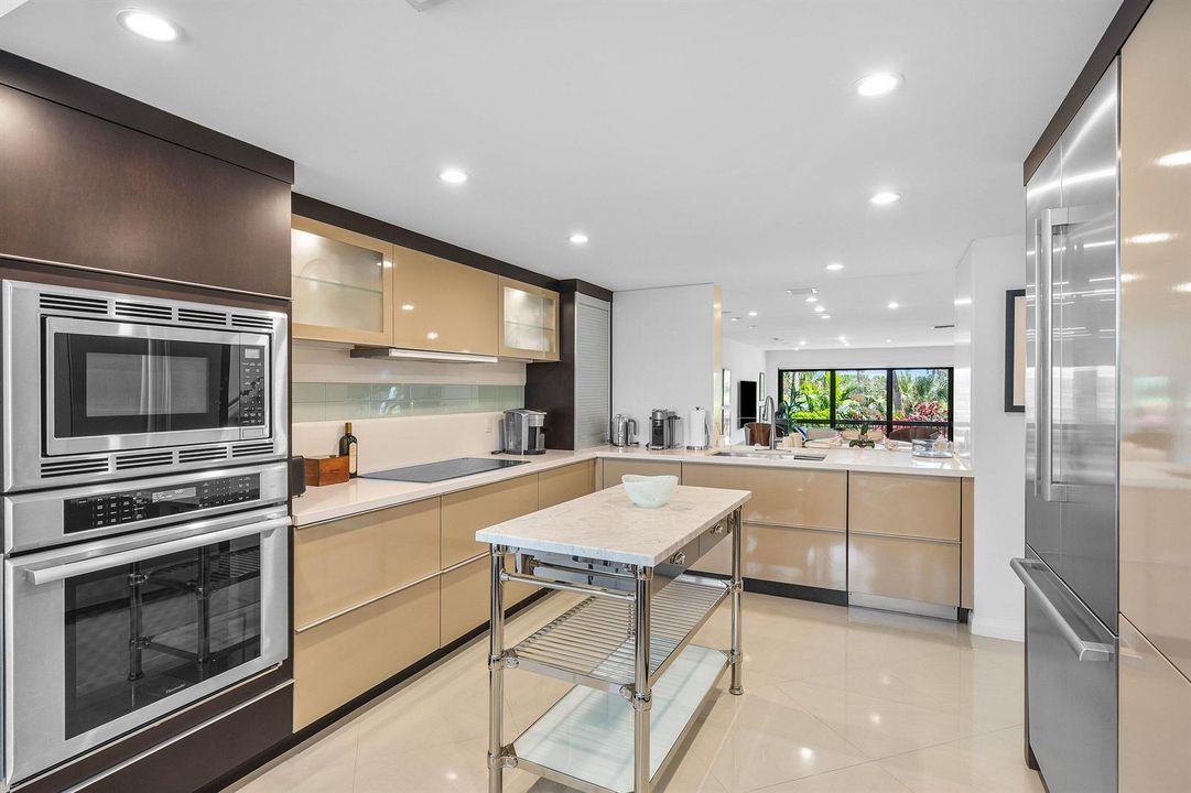 014-2335SouthOceanBoulevard-13-PalmBeach