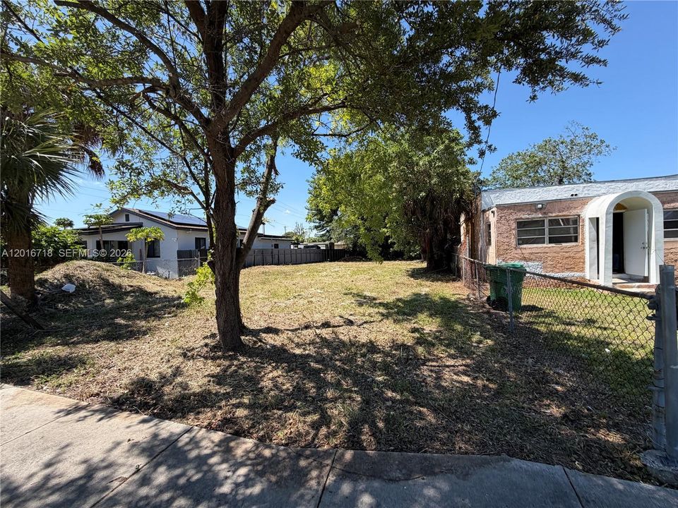 For Sale: $249,000 (0.20 acres)