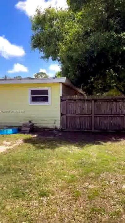 For Sale: $219,900 (3 beds, 2 baths, 1812 Square Feet)