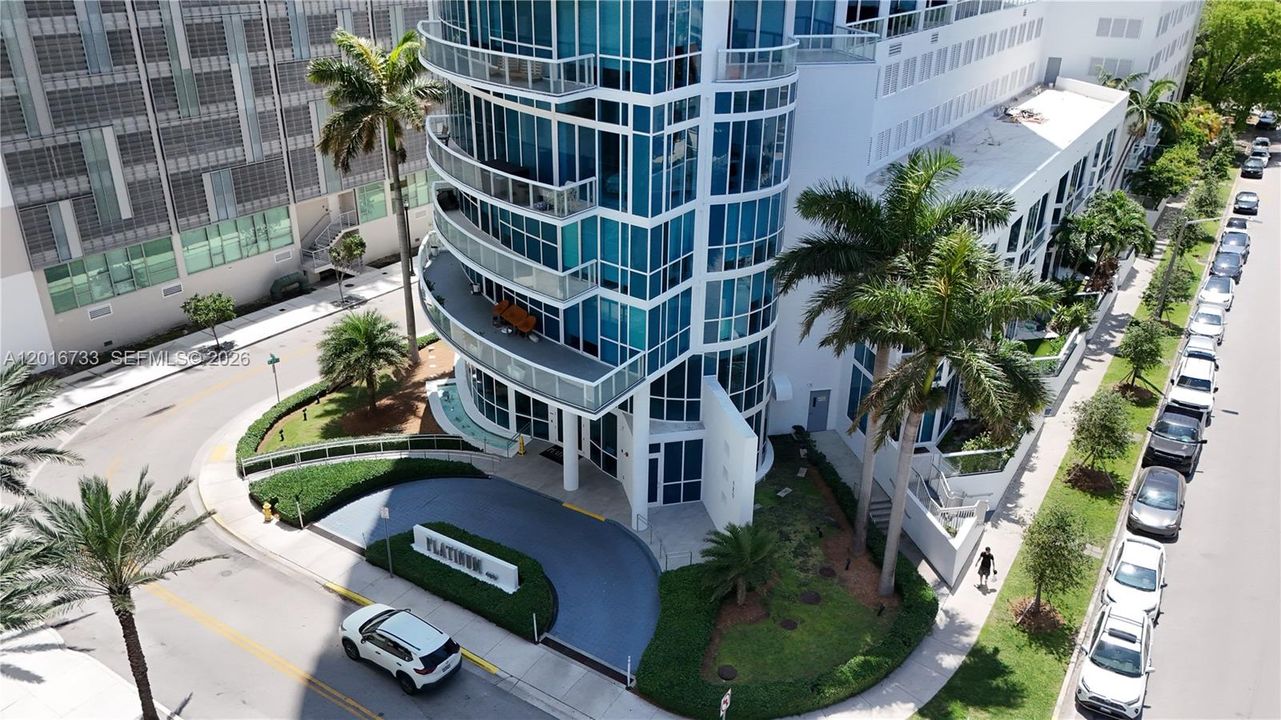 En Venta: $400,000 (1 camas, 1 baños, 828 Pies cuadrados)