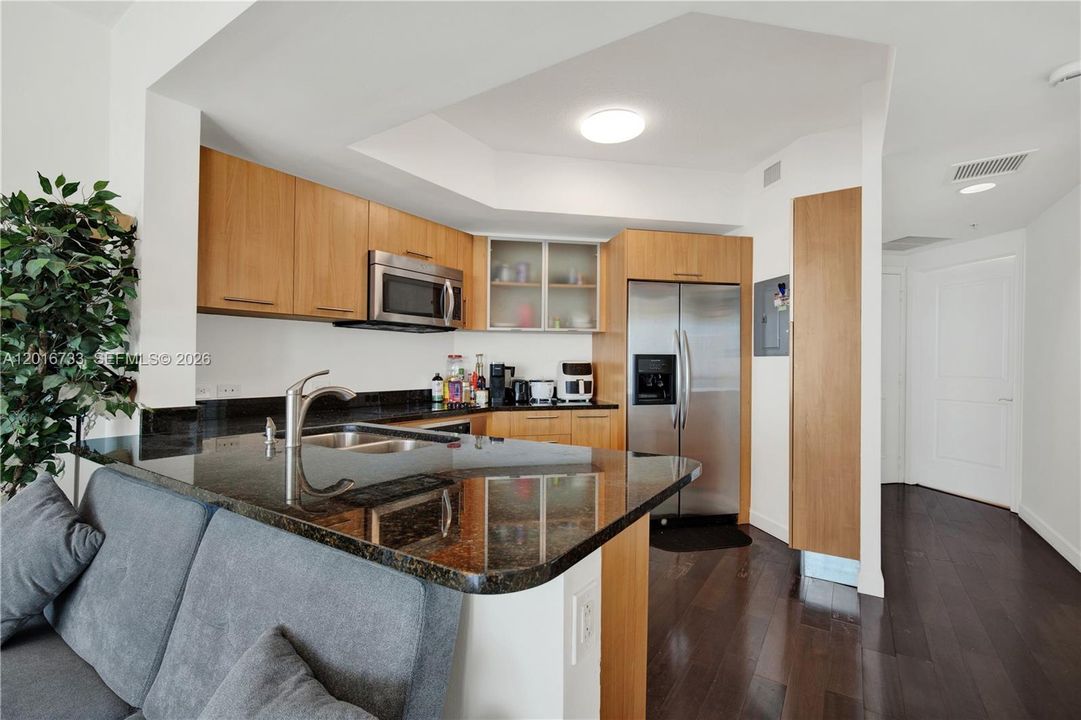 En Venta: $400,000 (1 camas, 1 baños, 828 Pies cuadrados)