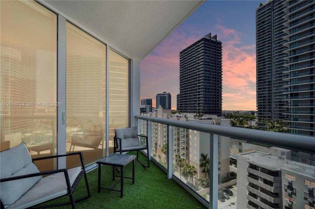 En Venta: $400,000 (1 camas, 1 baños, 828 Pies cuadrados)