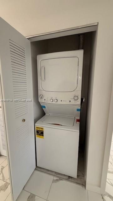 Activo con contrato: $2,200 (2 camas, 2 baños, 0 Pies cuadrados)