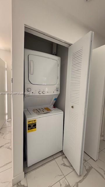 Activo con contrato: $2,200 (2 camas, 2 baños, 0 Pies cuadrados)