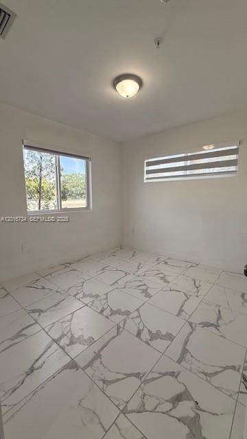 Activo con contrato: $2,200 (2 camas, 2 baños, 0 Pies cuadrados)