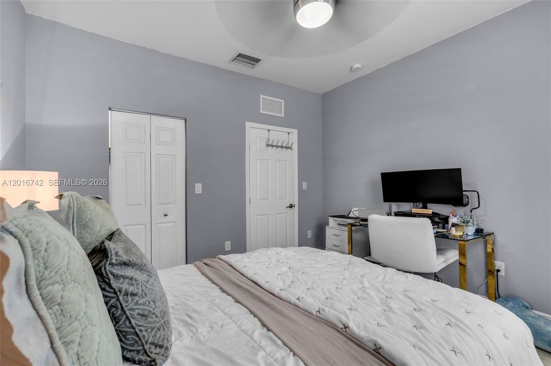 En Venta: $459,000 (2 camas, 2 baños, 1422 Pies cuadrados)