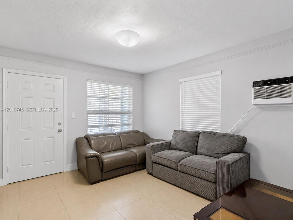 En Venta: $450,000 (3 camas, 1 baños, 0 Pies cuadrados)