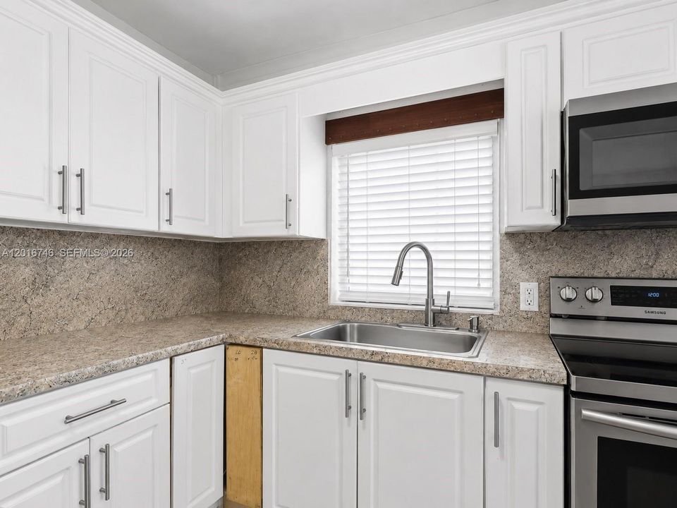 En Venta: $450,000 (3 camas, 1 baños, 0 Pies cuadrados)