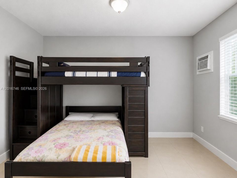 En Venta: $450,000 (3 camas, 1 baños, 0 Pies cuadrados)