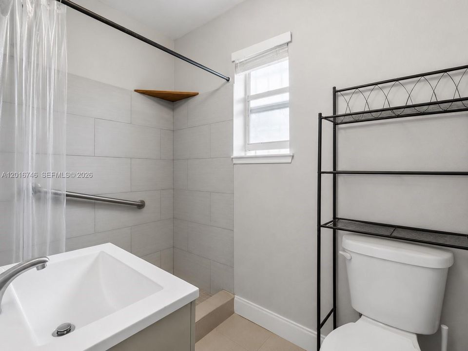 En Venta: $450,000 (3 camas, 1 baños, 0 Pies cuadrados)