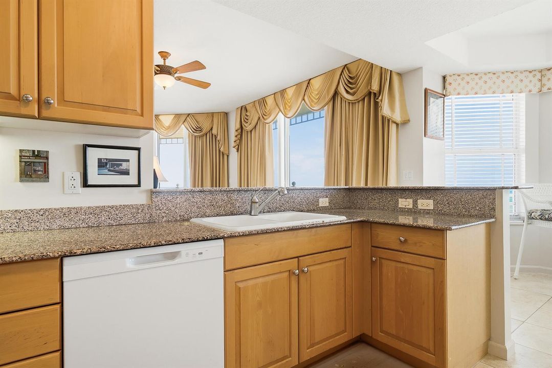 131-OCEAN-GRANDE-BLVD-APT-703-33477-018