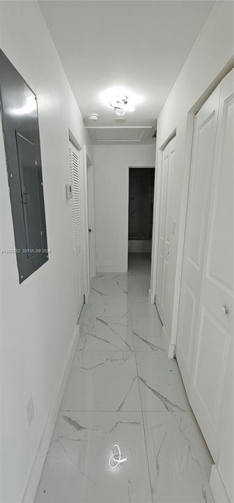 合同活跃: $2,900 (3 贝兹, 2 浴室, 0 平方英尺)
