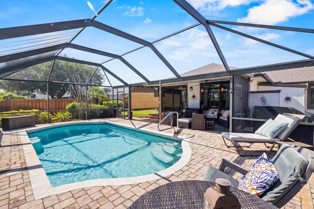 686 SW Hoffenberg Dr-028