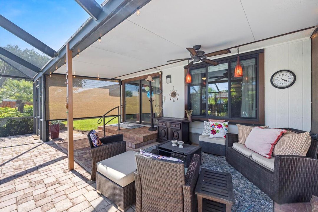 686 SW Hoffenberg Dr-026