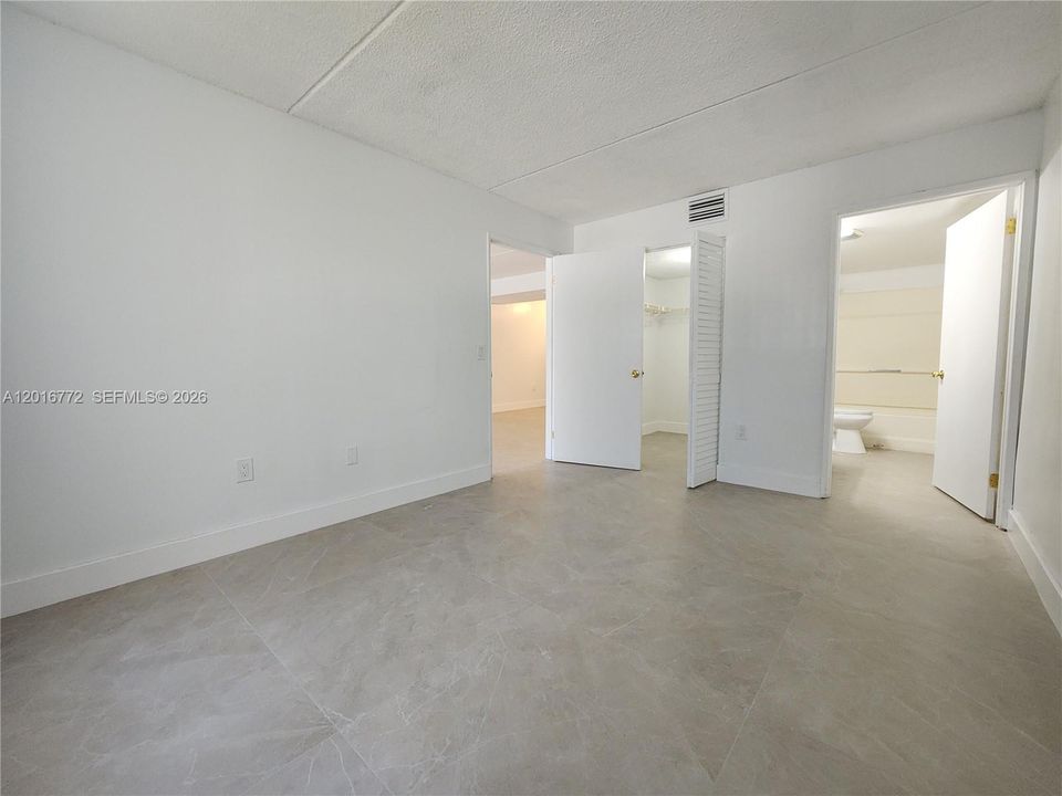 For Rent: $2,600 (3 beds, 2 baths, 1255 Square Feet)