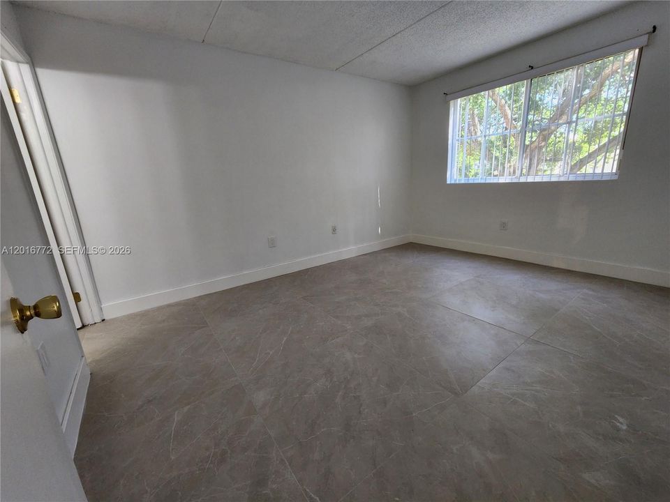 For Rent: $2,600 (3 beds, 2 baths, 1255 Square Feet)