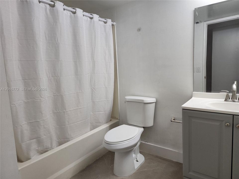 For Rent: $2,600 (3 beds, 2 baths, 1255 Square Feet)