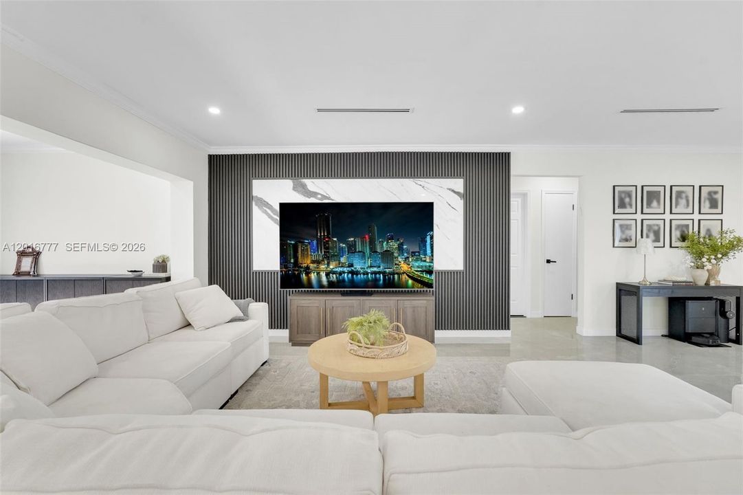 En Venta: $1,100,000 (4 camas, 3 baños, 2374 Pies cuadrados)