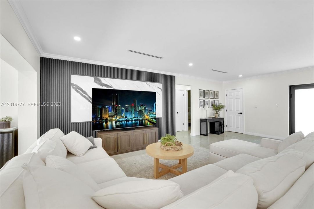 En Venta: $1,100,000 (4 camas, 3 baños, 2374 Pies cuadrados)