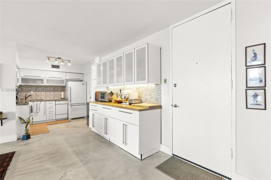 En Venta: $389,000 (1 camas, 1 baños, 1042 Pies cuadrados)