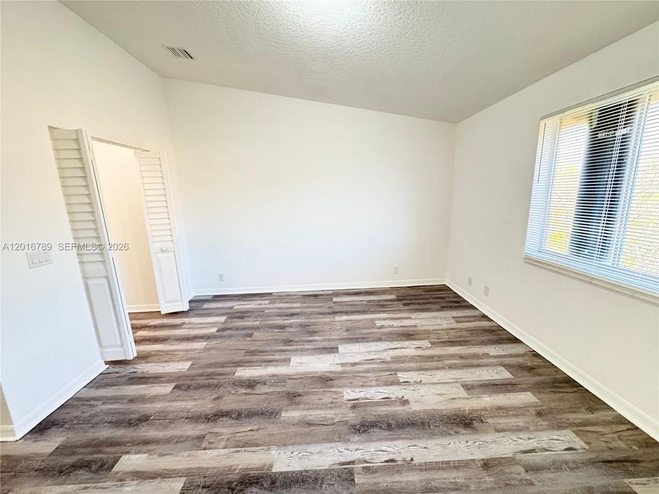 For Rent: $2,500 (3 beds, 3 baths, 1601 Square Feet)