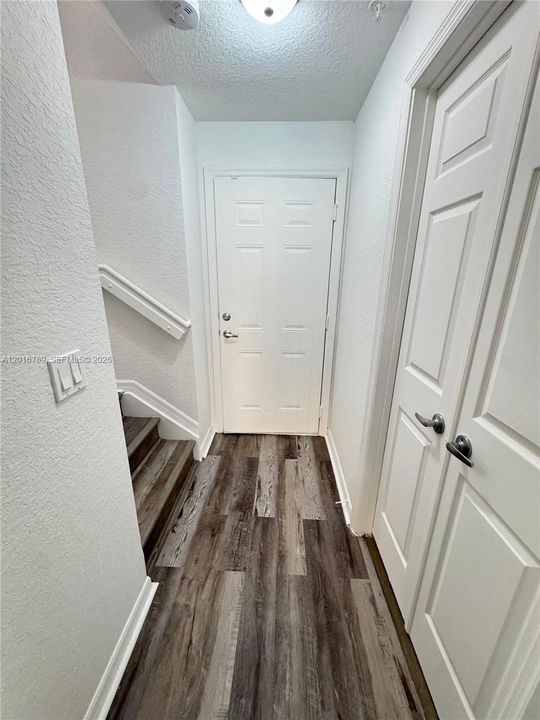 For Rent: $2,500 (3 beds, 3 baths, 1601 Square Feet)