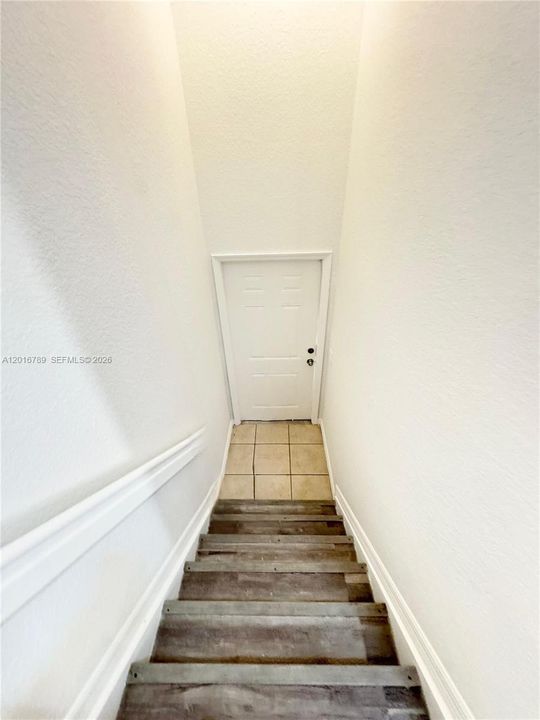 For Rent: $2,500 (3 beds, 3 baths, 1601 Square Feet)