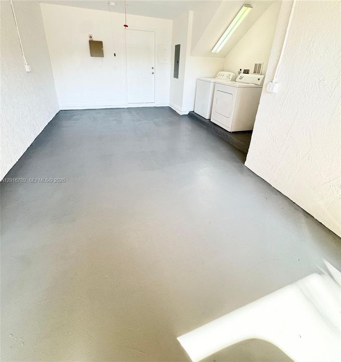 For Rent: $2,500 (3 beds, 3 baths, 1601 Square Feet)