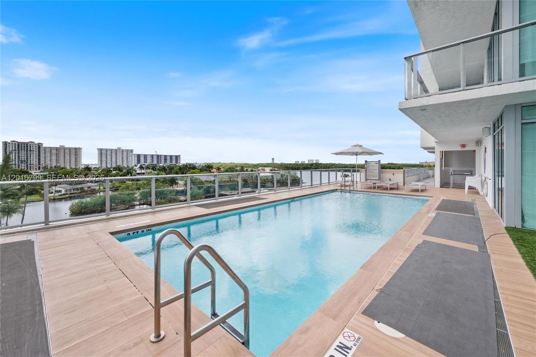 For Sale: $1,495,000 (3 beds, 3 baths, 1892 Square Feet)