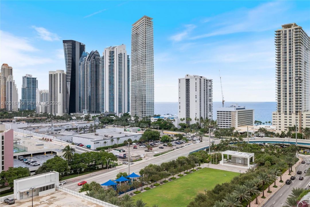 For Sale: $1,495,000 (3 beds, 3 baths, 1892 Square Feet)