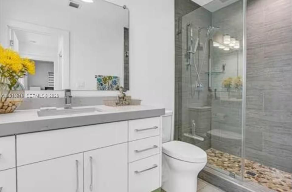 For Sale: $2,100,000 (3 beds, 3 baths, 1619 Square Feet)
