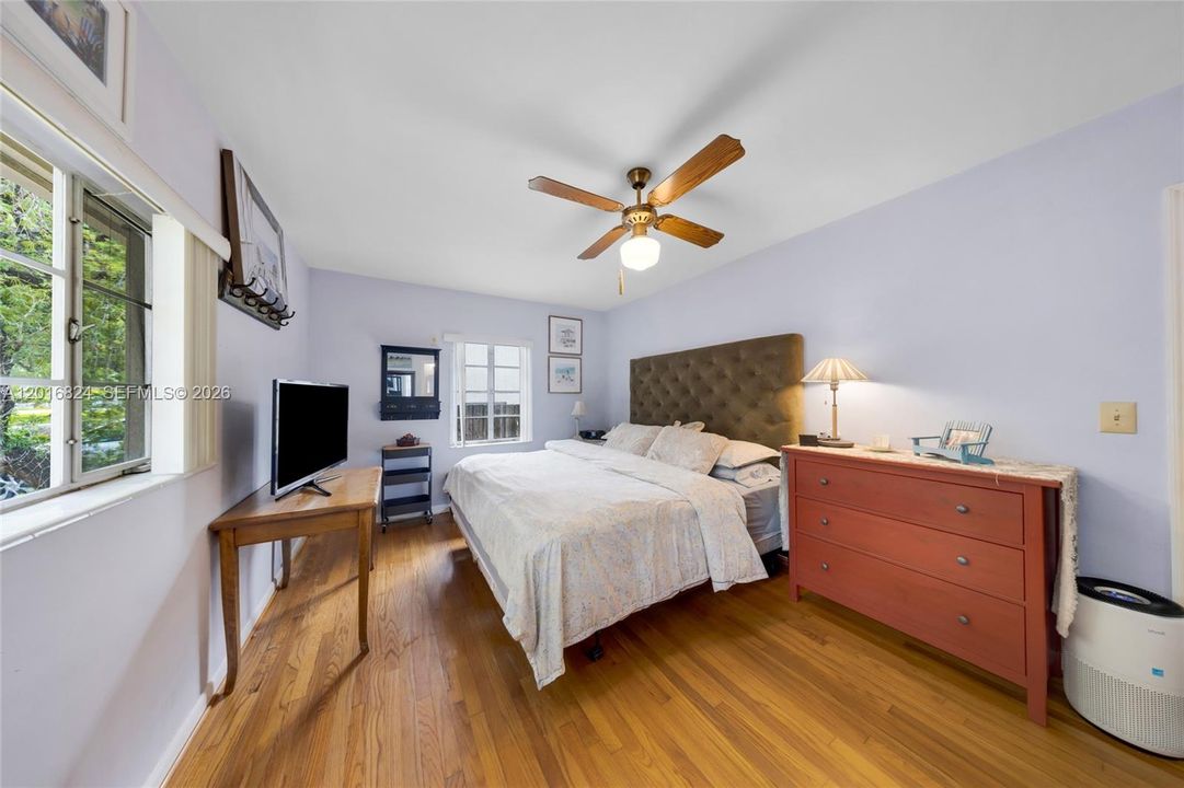 Vendido Recientemente: $775,000 (3 camas, 2 baños, 1671 Pies cuadrados)
